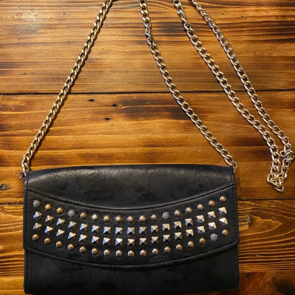 Small studded clutch with strap - Picture 1 of 3